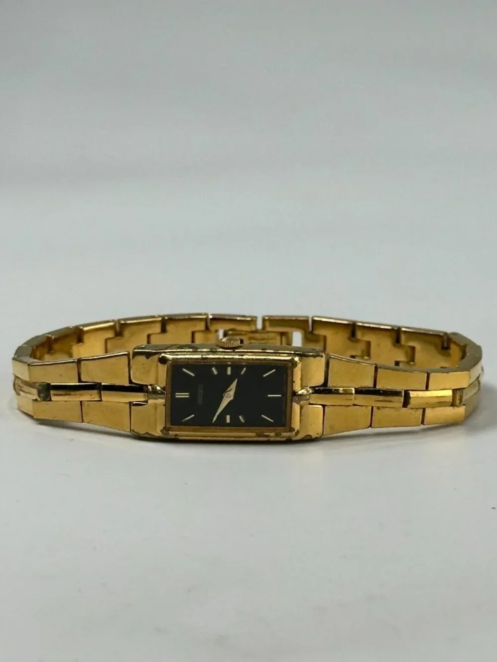 Vintage Seiko Watch Women Gold Tone Black 2E20-7479 New Battery 6.5